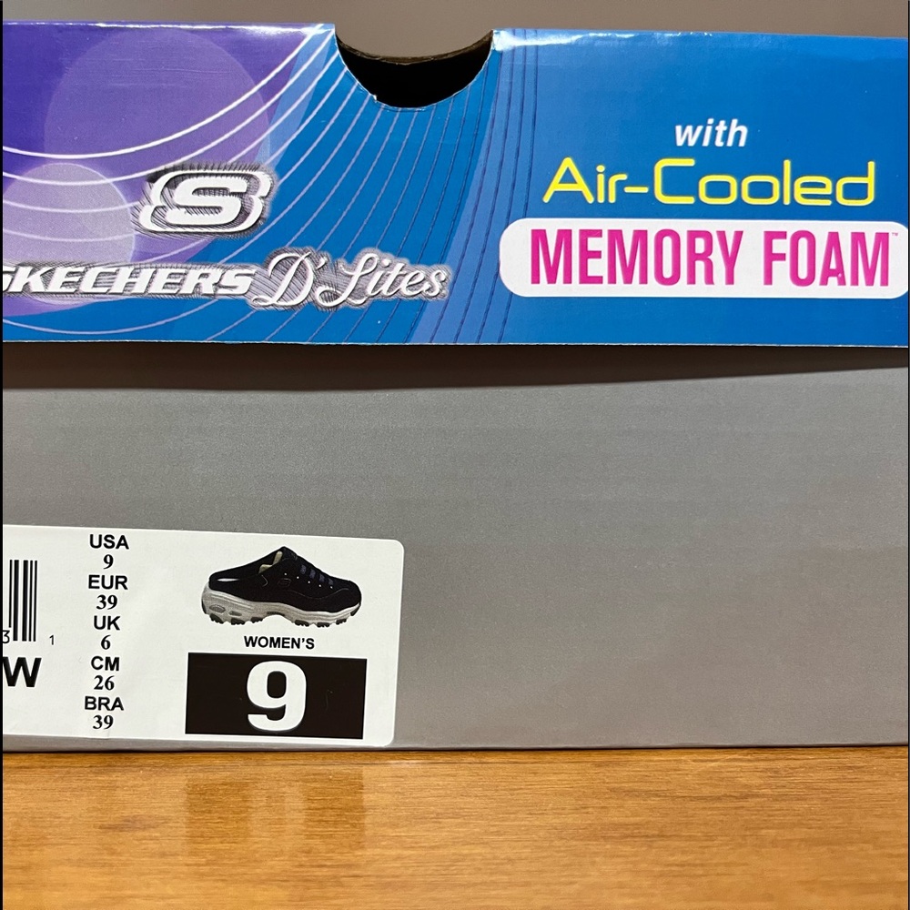 Sketchers Delite mules